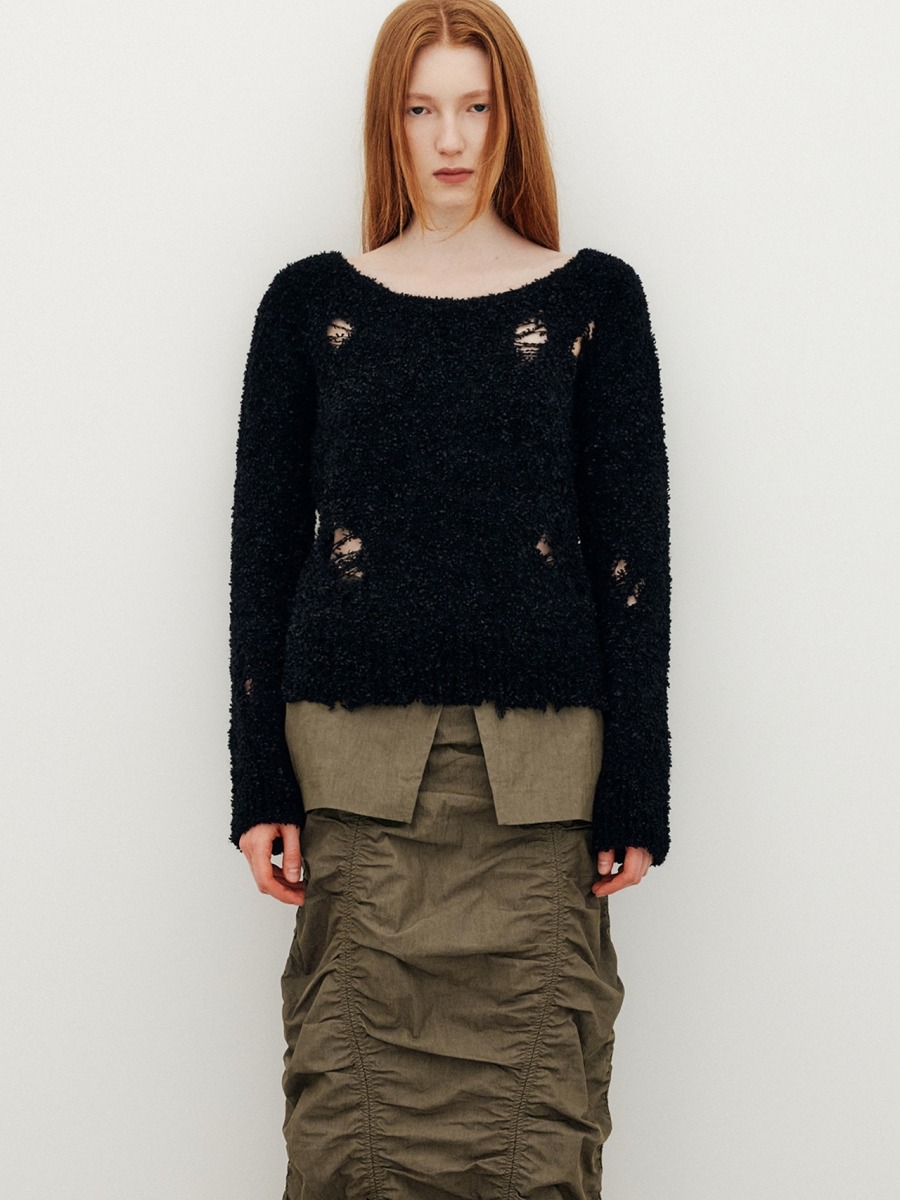 [YUSE] DESTROYED POINT BOUCLE LOOSE KNIT TOP - BLACK
