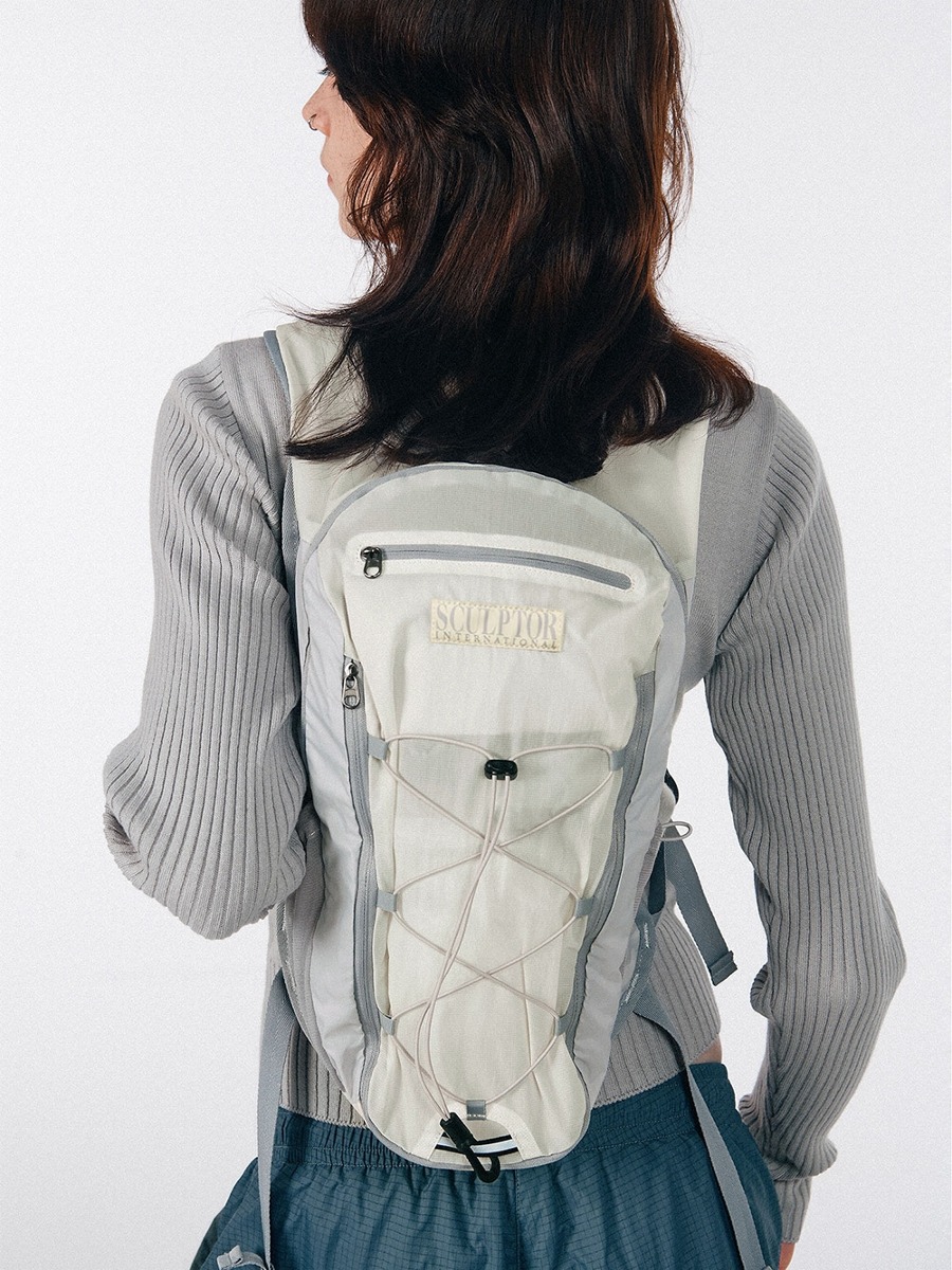 [SCULPTOR] Light Weight Backpack - Ivory / Pale Gray