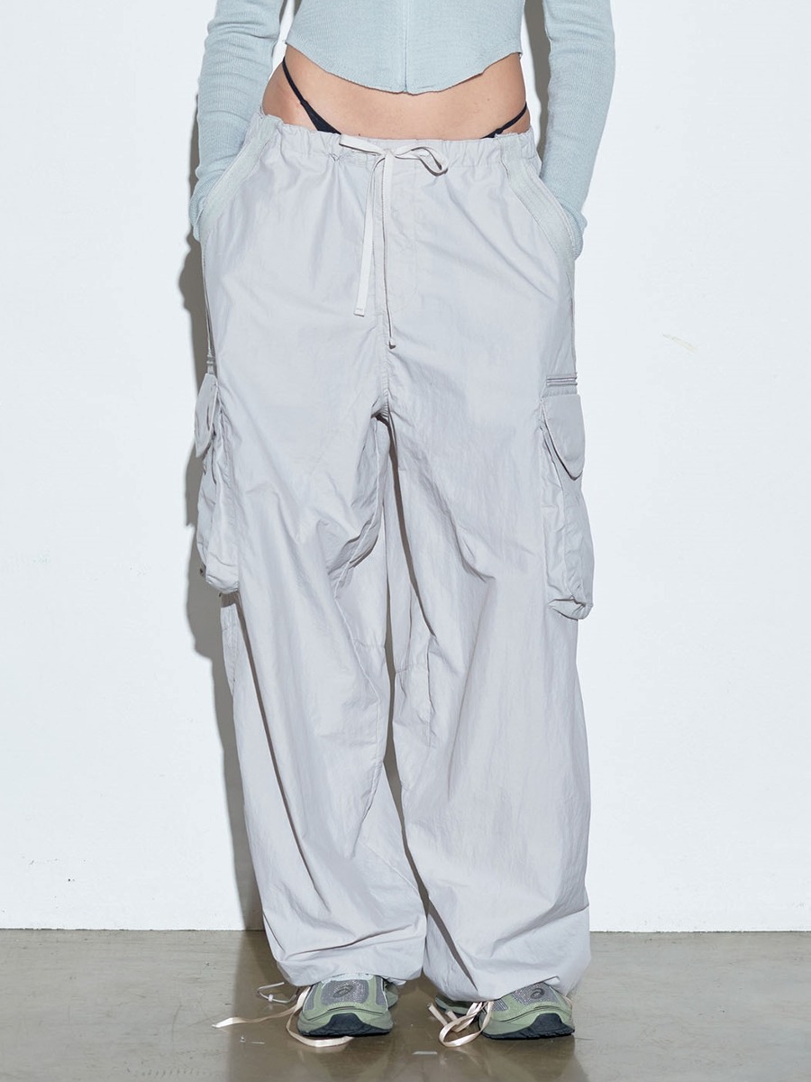 [SCULPTOR] Parachute Cargo Pants - Pale Gray