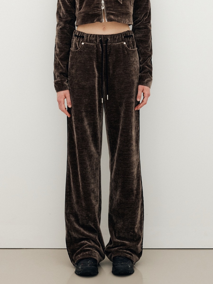 [YUSE] VELOUR PIPING WIDE TRACK PANTS - BROWN